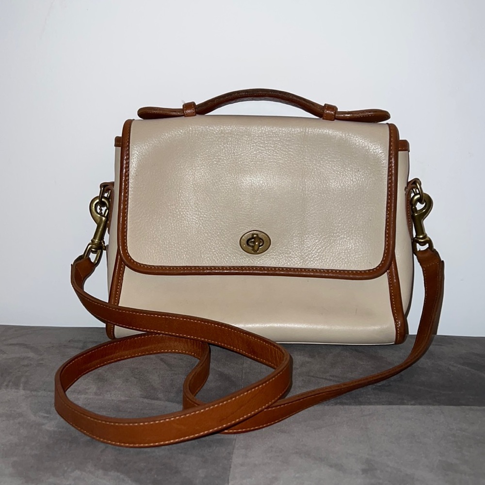 Vintage Coach Court Purse Leather. Cream/Brown With Detachable Strap Made In USA